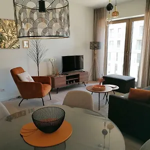 Apartment Bartine - Modern And Spacious Flat Near The Sea, Free Parking Space, Ostende